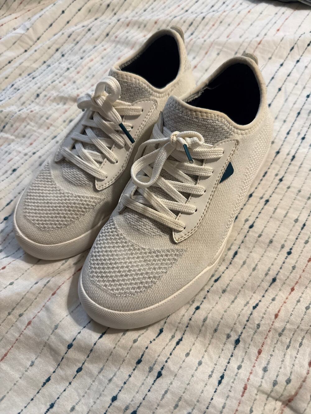 Vessi Weekend Classic Sneaker Cream White Women’s Size 7 Waterproof Comfort